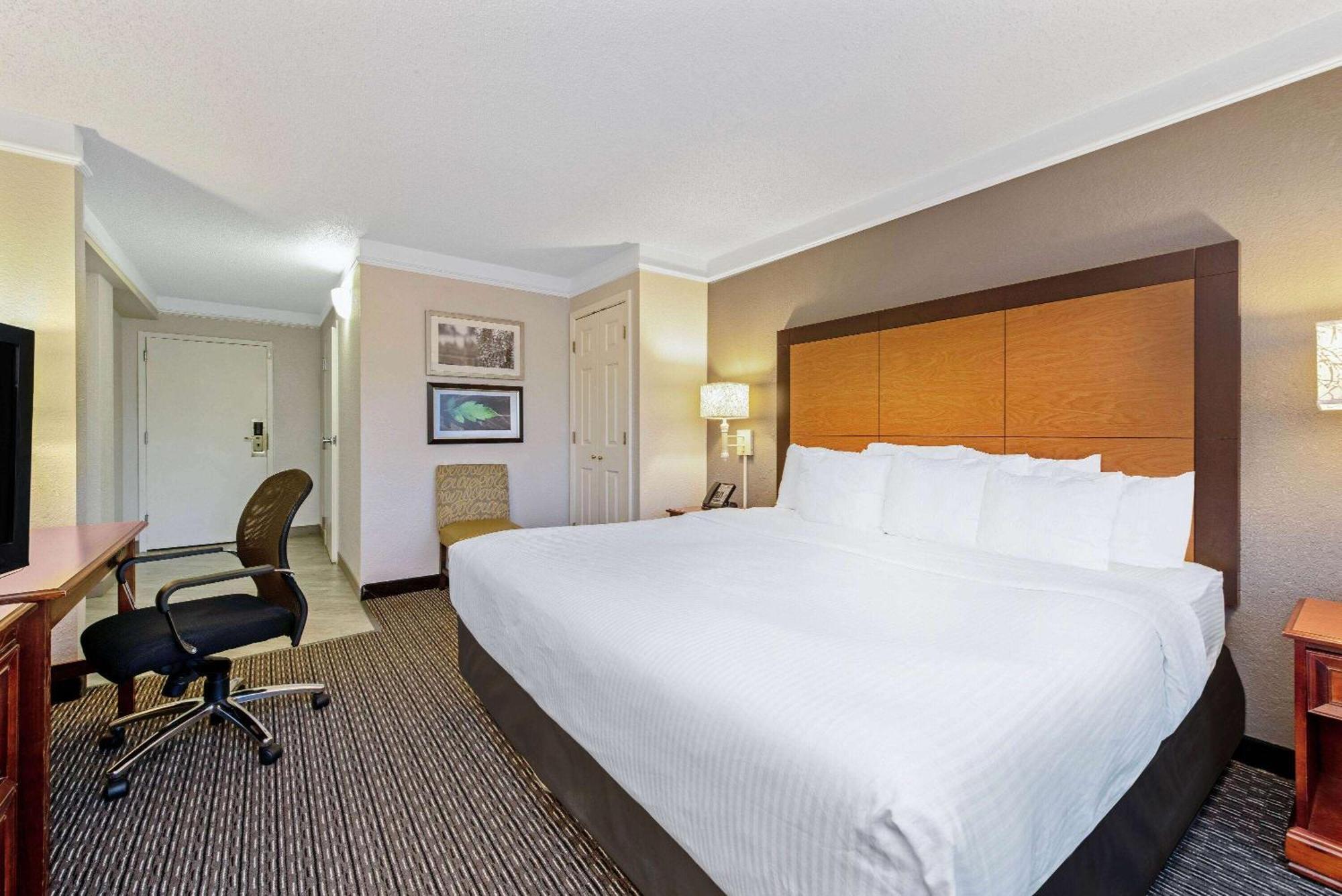 La Quinta By Wyndham New Orleans Airport Hotel Kenner Eksteriør billede