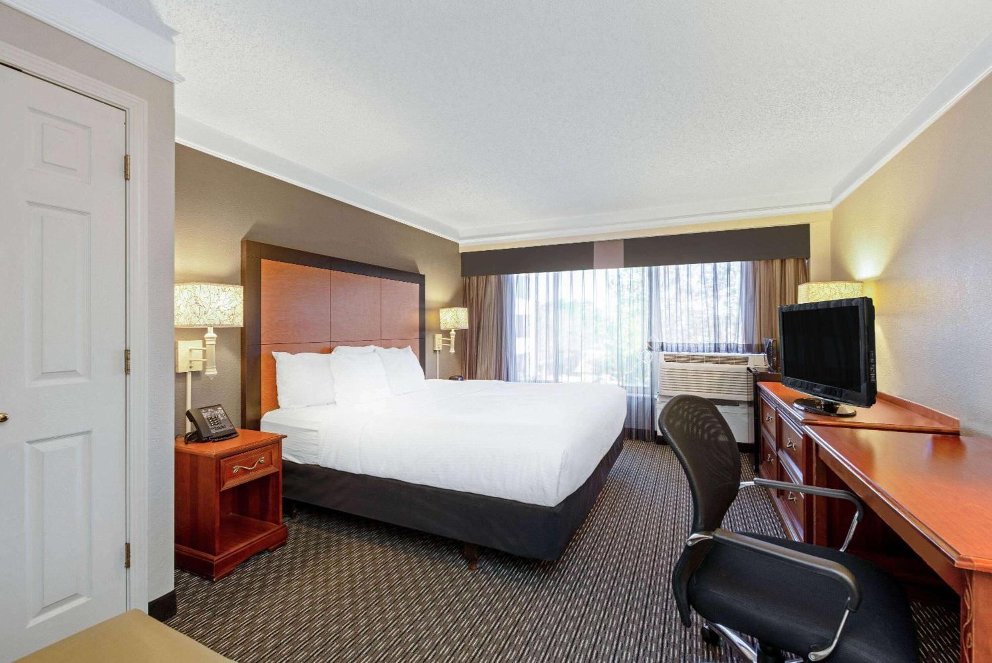 La Quinta By Wyndham New Orleans Airport Hotel Kenner Eksteriør billede